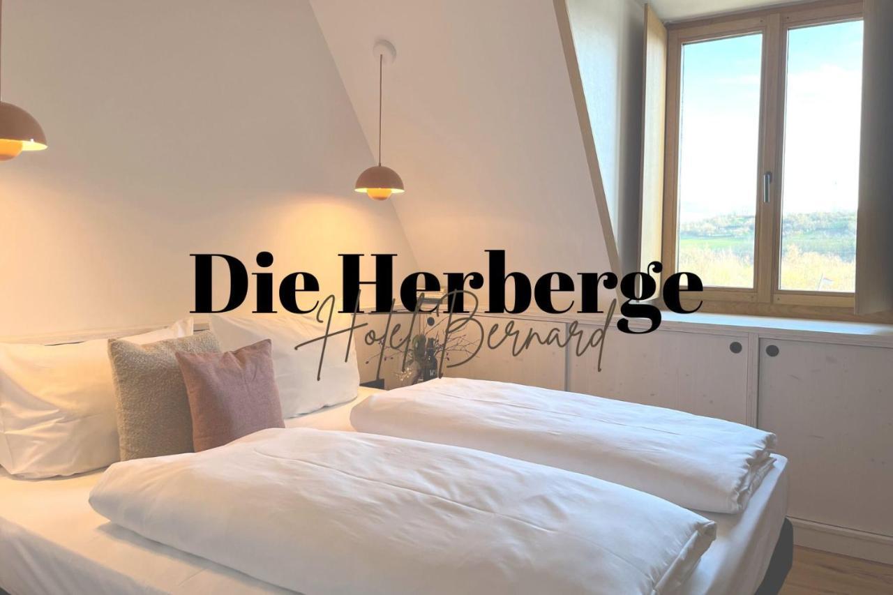 Hotel-Weingut Bernard Sulzfeld am Main Room photo