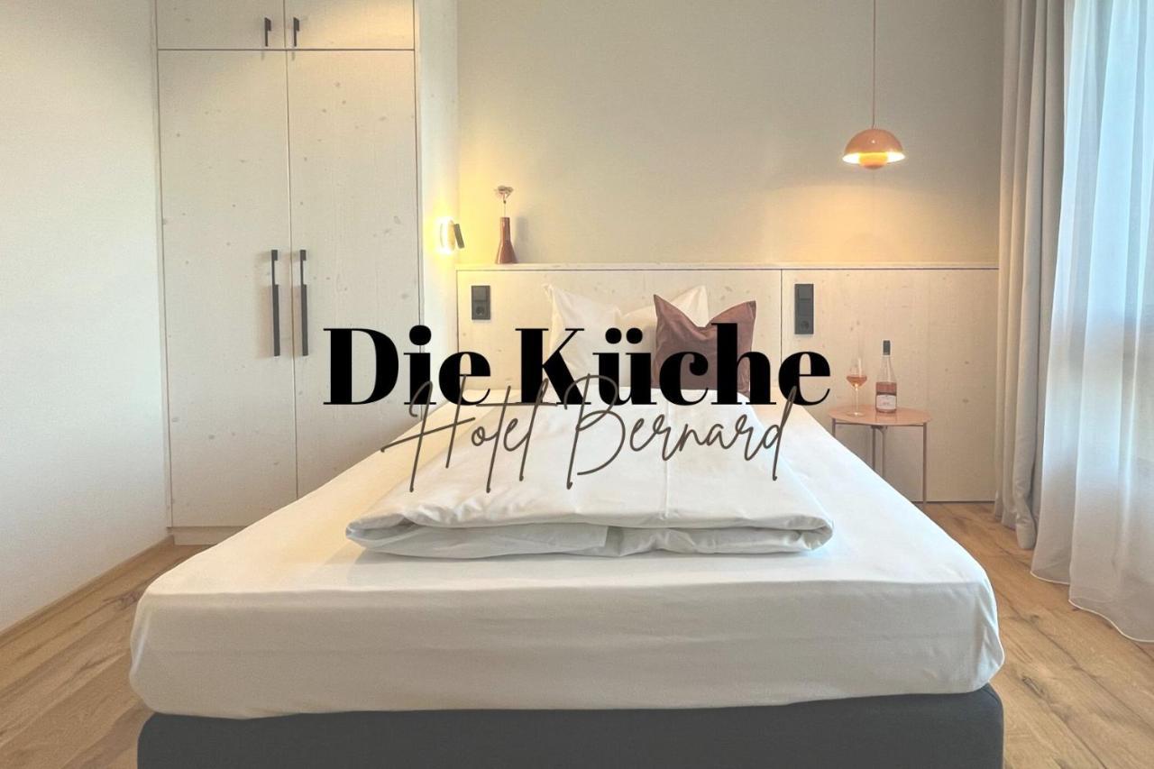 Hotel-Weingut Bernard Sulzfeld am Main Room photo